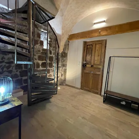 Apartment Nouveau- Maison De Avec